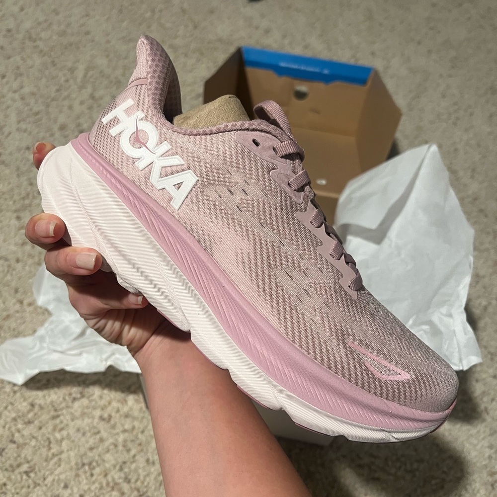 Limited Edition Hoka Clifton 9 Pink Mauve Size 7.5